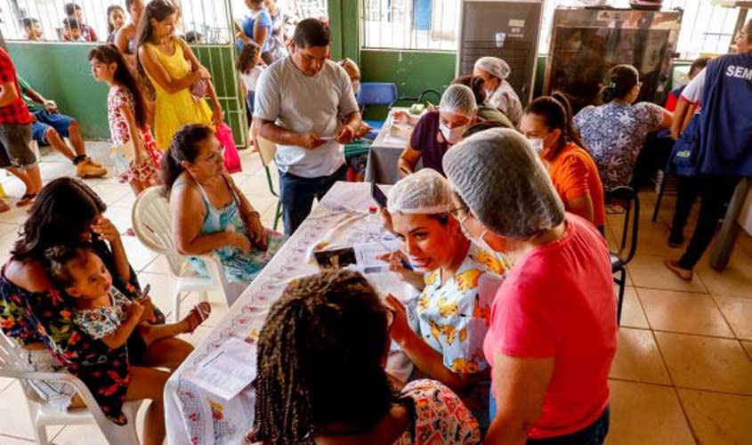 Cerca de 2 mil doses de vacinas são aplicadas durante curso da Agevisa em três residenciais populares