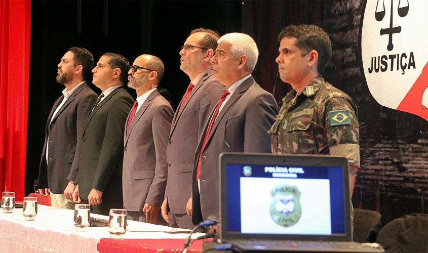 Polícia Civil de Rondônia presta homenagem a policiais aposentados