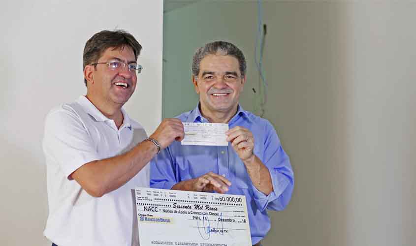 Deputado Aélcio cumpre compromisso e entrega cheque de R$ 60 mil ao NACC