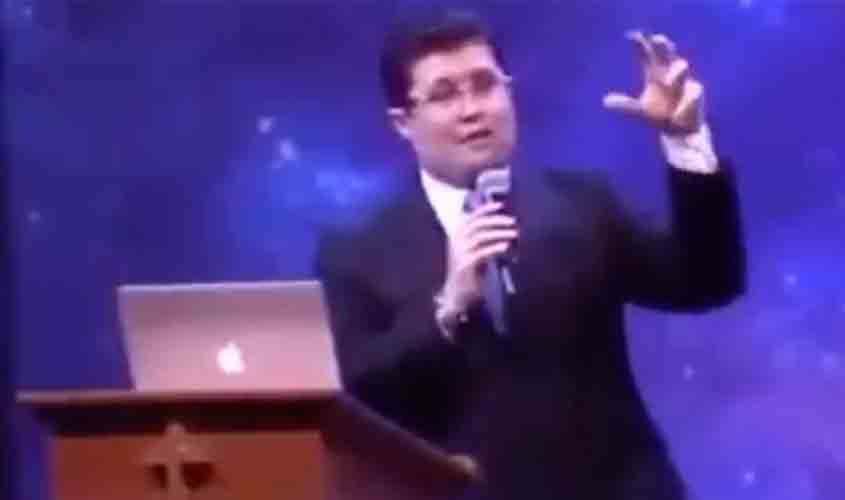 (Vídeo) Pastor Bolsonarista diz que vacina chinesa provoca câncer e “tem até HIV dentro dela”