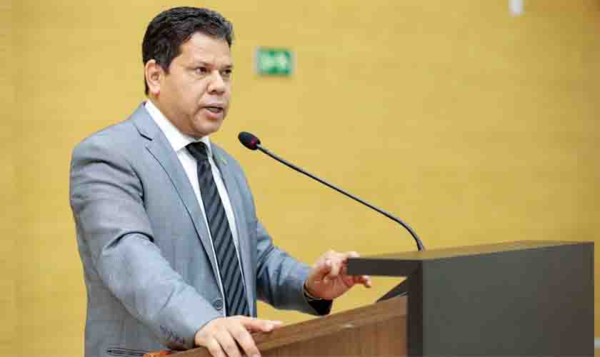 Deputado Jair Montes anuncia apoio à votação do PCCS do Detran