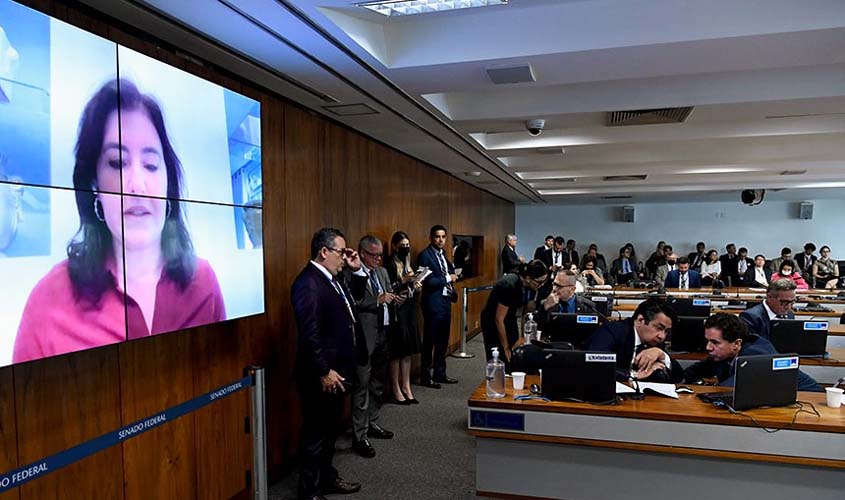 Proteção deve ser concedida no momento da denúncia de ameaça contra mulher, aprova CCJ  