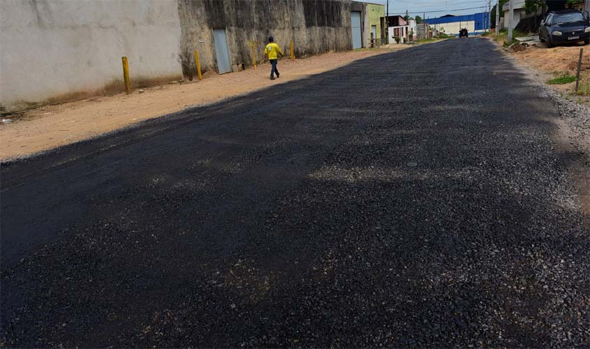 Rua Castelo Branco tem pavimentação concluída