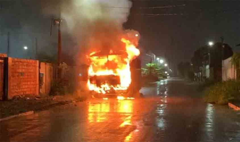 Porto Velho: criminosos voltam a atacar ônibus após reforço policial