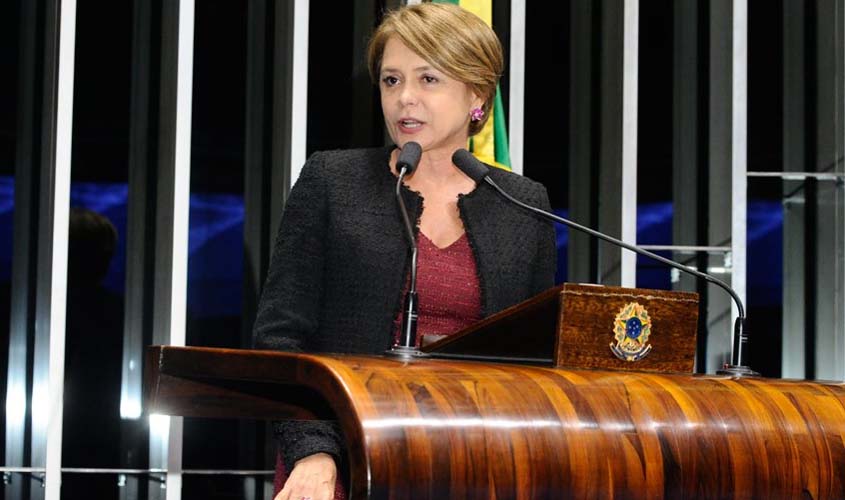 Ângela Portela lamenta demora do Planejamento em enquadrar servidores federais em Roraima