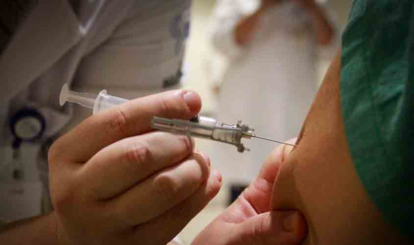 Projeto para evitar fraudes em vacinação contra covid-19 está na pauta desta terça 