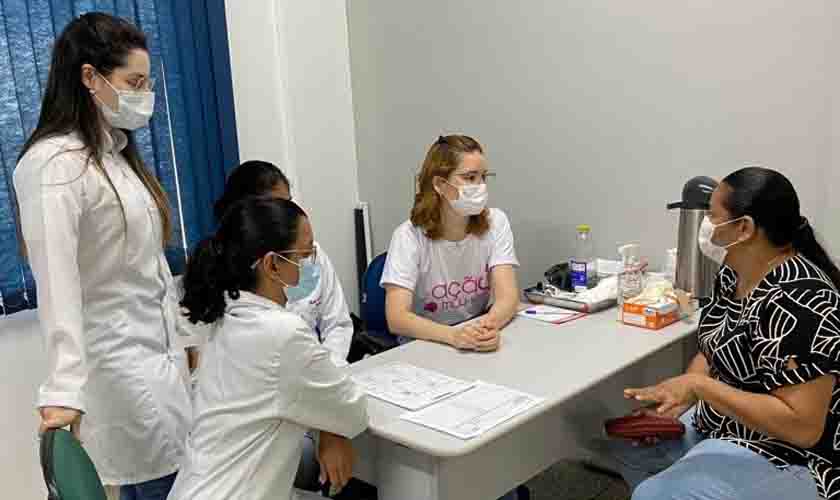 UNIFACIMED atende público feminino no Ação Mulher 