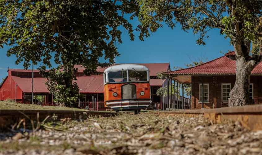 Retorno da litorina, museu gratuito e limpeza no cemitério das locomotivas: ações desenvolvidas para a preservação da história