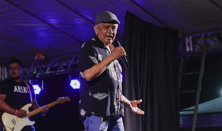 Octogenário encanta público, jurados e concorrentes no Rondofest