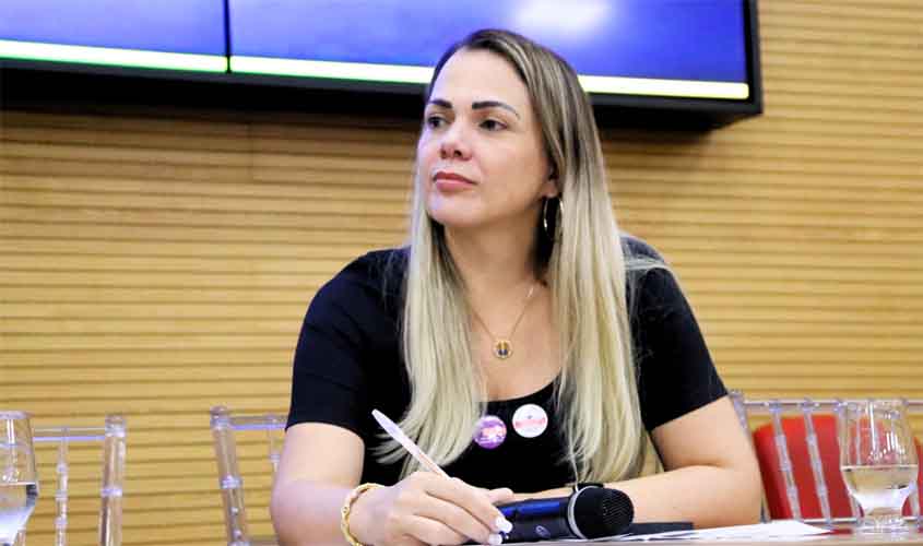 Debate sobre transporte na hidrovia do Madeira será promovido pela deputada Cláudia de Jesus