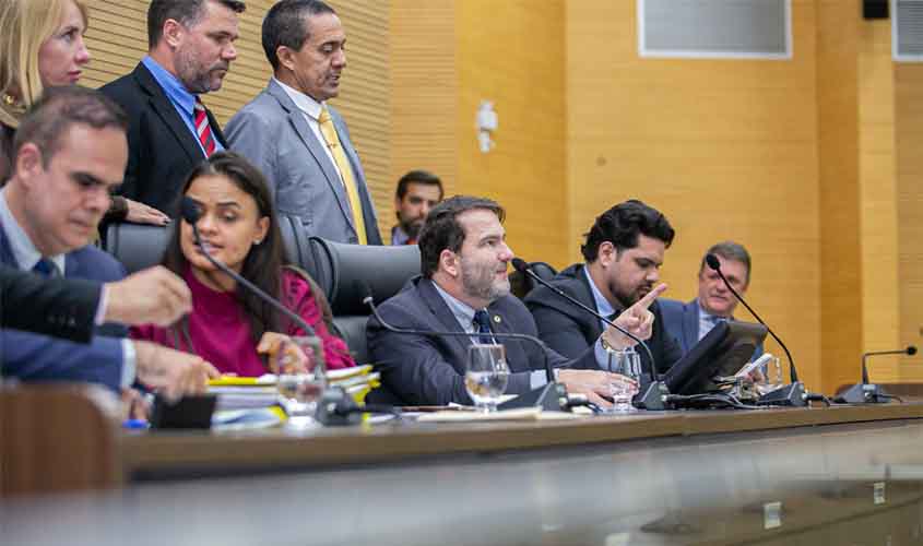 Lei aprovada pela Assembleia Legislativa garante valorização e modernização das carreiras da saúde no Estado
