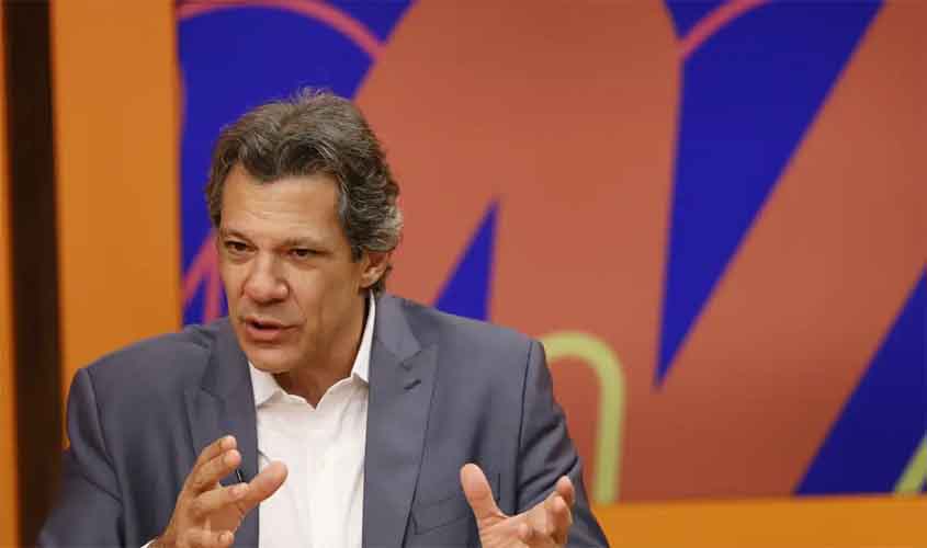 Haddad nega planos para reajustar valor do Bolsa Família
