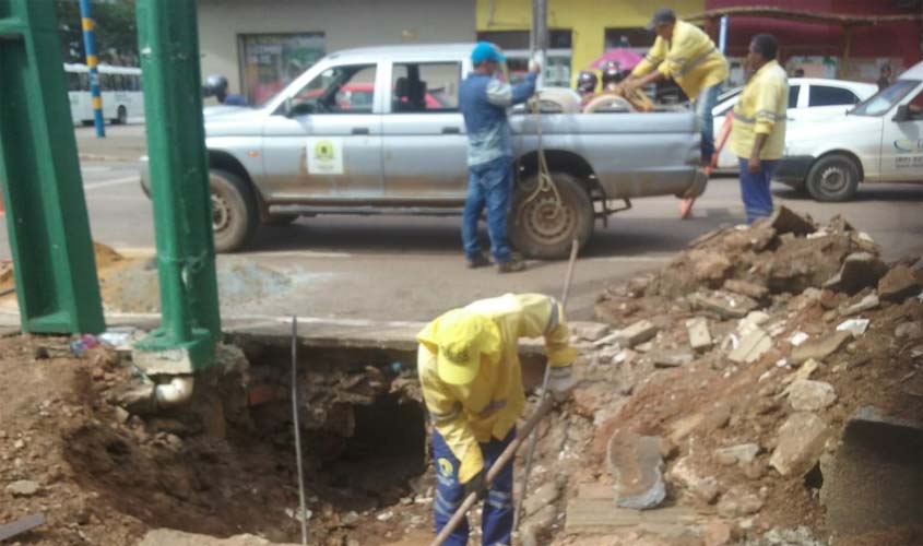 Prefeitura realiza trabalhos de conservação, limpeza e recuperação de áreas públicas em Porto Velho