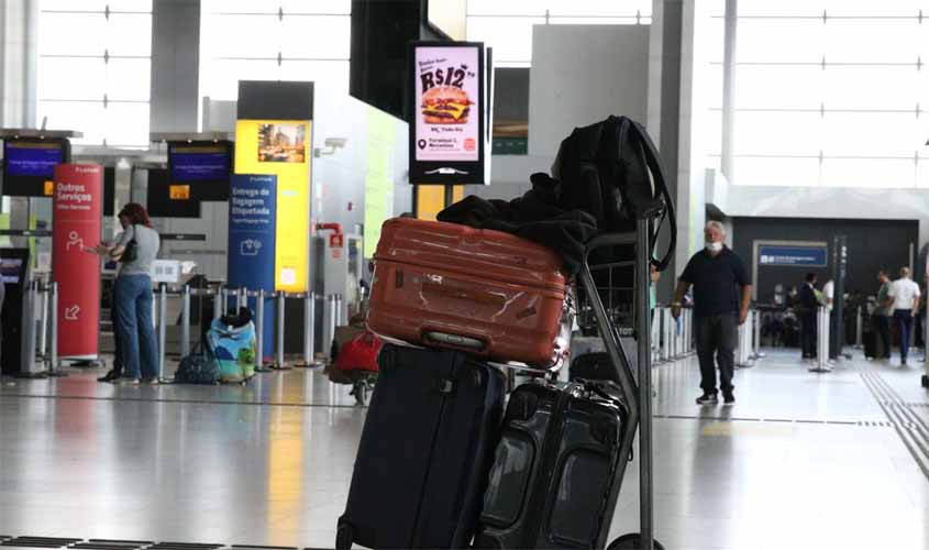 Presidente veta retorno do despacho gratuito de bagagem em avião