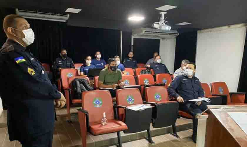 Policiais militares participam de Instrução sobre Inquérito Sanitário de Origem