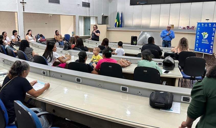 Escola do Legislativo promove encontro de mães atípicas