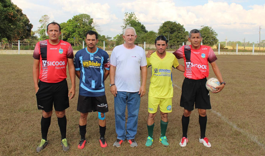 Deputado Airton prestigia semifinais do Campeonato Ruralzão Regional de Futebol Sete