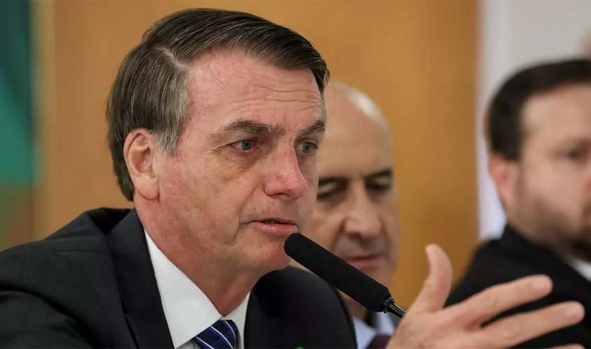 Bolsonaro enfraquece Moro e intervém na PF do Rio para abafar caso Queiroz