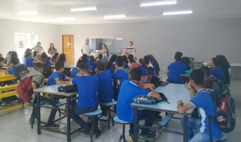 Alunos participam de oficina educativa de prevenção e combate