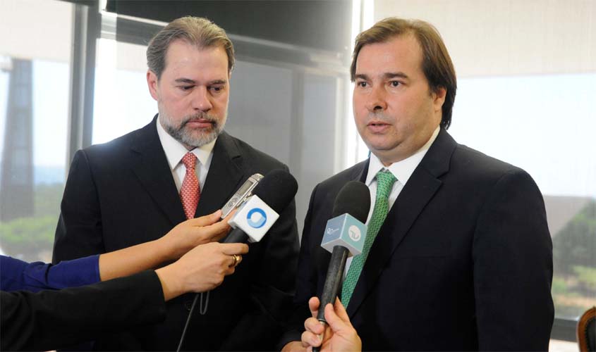 Maia e Tóffoli concordam que aborto deve ser discutido pelo próximo Parlamento