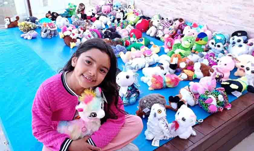 Menina de 6 anos inspira empresa líder em máquinas de capturar pelúcias