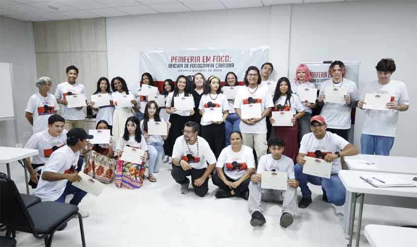 Alunos são capacitados em oficina gratuita de fotografia criativa 