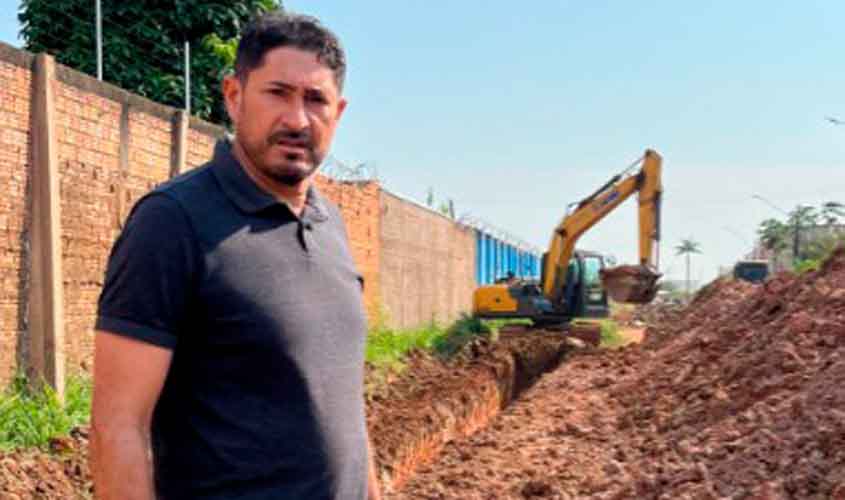 DRENAGEM NO LAGOA: PACELE COMEMORA INÍCIO DAS OBRAS PELA PREFEITURA DA CAPITAL