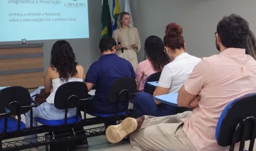 Prefeitura capacita médicos e reforça pronto atendimento