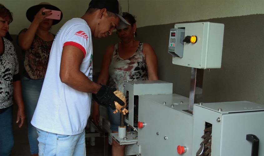 Produção de cocadas no fundo de quintal vira agroindústria familiar