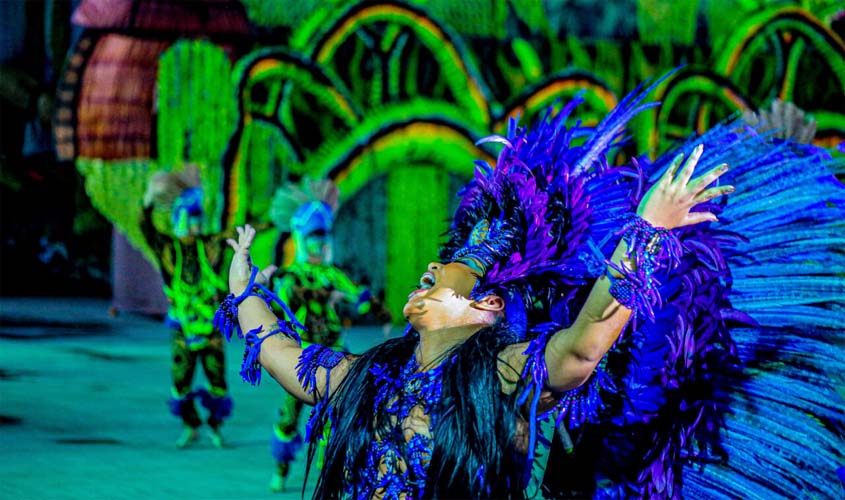 Duelo na Fronteira estreia com grande público e Boi Malhadinho