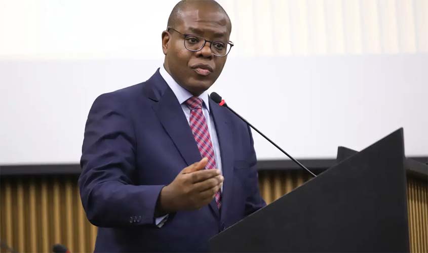 PF indicia ex-ministro Silvio Almeida por importunação sexual