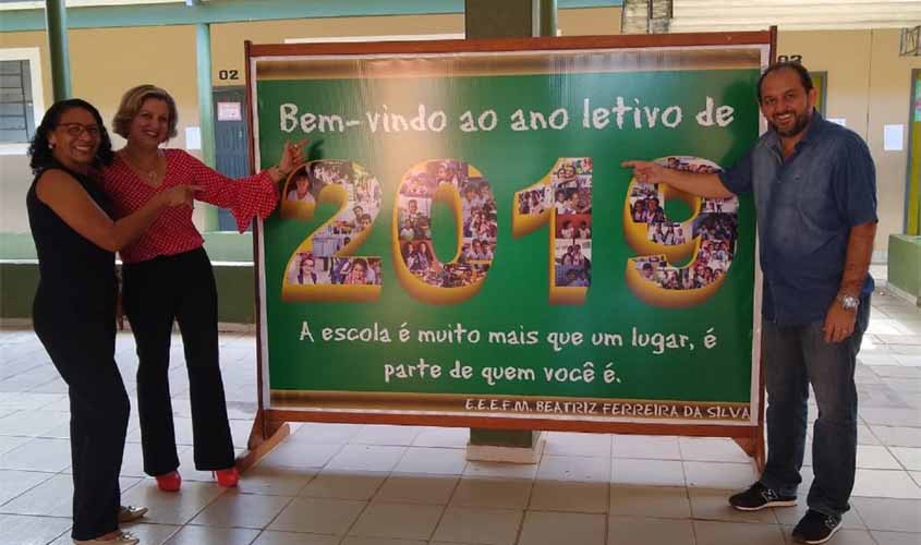 Presidente da Assembleia Legislativa visita Escola Beatriz Ferreira da Silva em Ji-Paraná