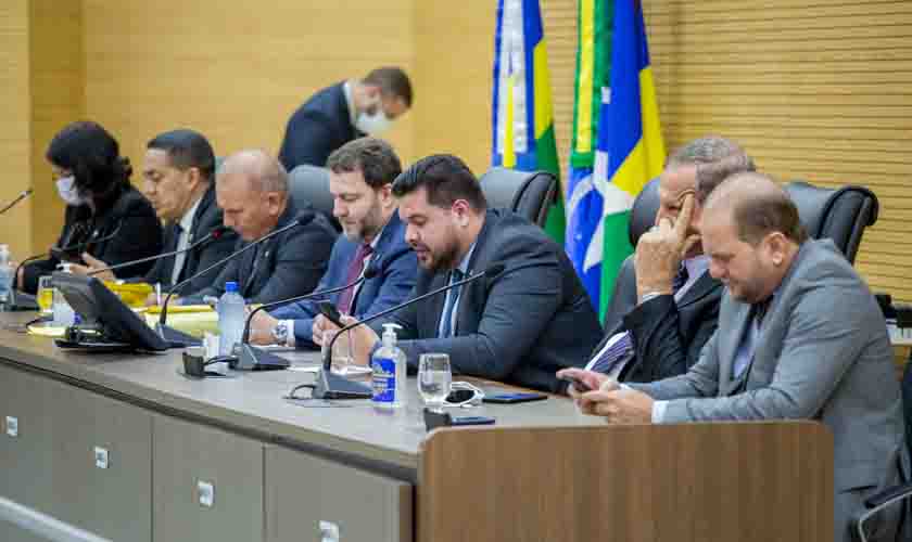 Assembleia mantém veto do governador que derruba projeto do zoneamento socioeconômico e ecológico em Rondônia e libera pauta de votações