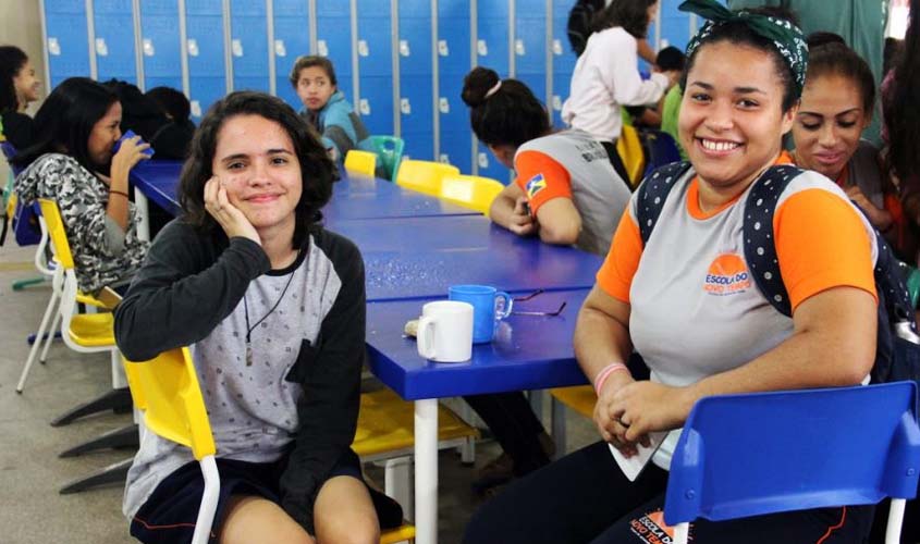 Comunidade escolar aprova programa Amigo Voluntário em execução nas unidades da rede estadual de ensino