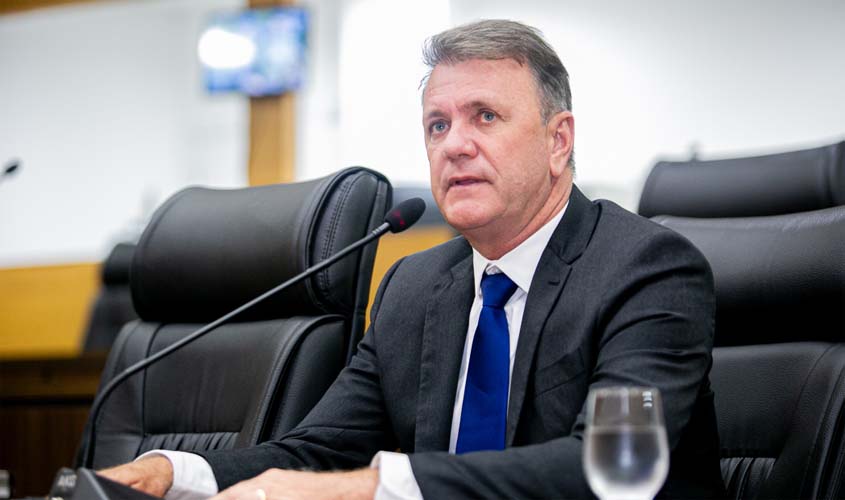 Luizinho Goebel destina R$ 265 mil para caminhonete em Parecis