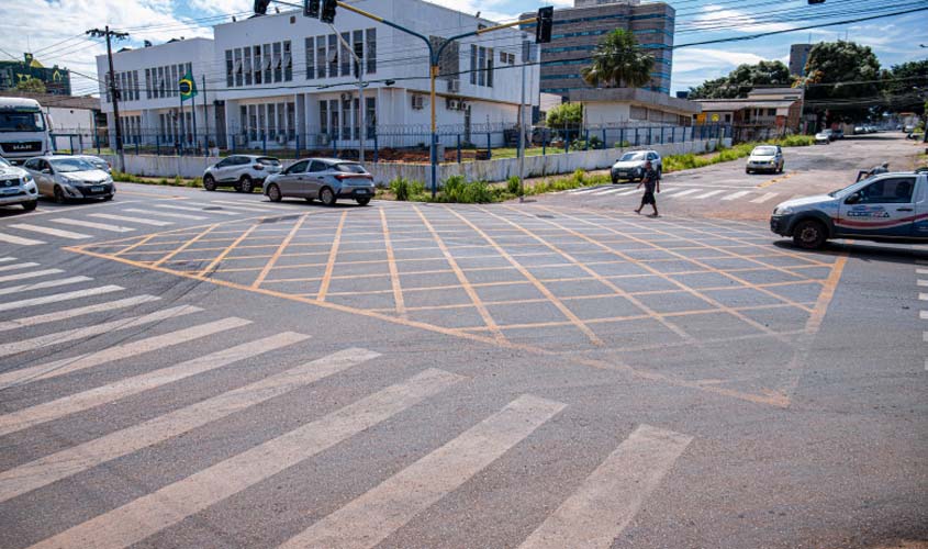 Parceria da Prefeitura de Porto Velho e Governo garante sinalização horizontal para 500 quilômetros de ruas