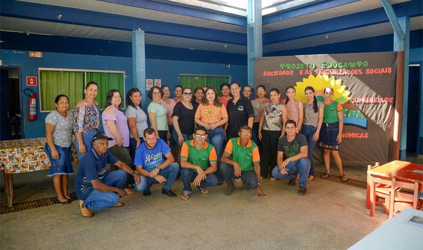 Semed visita Escola Municipal Bárbara Heliodora na zona rural