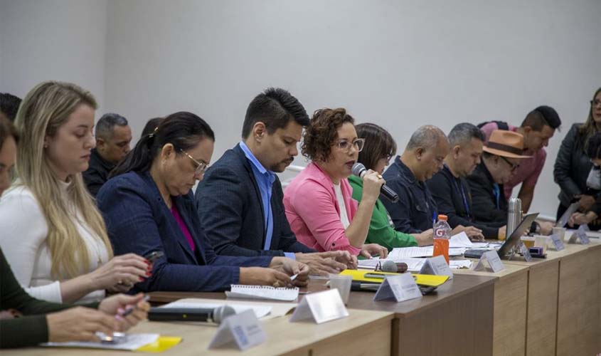 Governo de Rondônia realiza entrega de cheque com recurso de mais de R$ 40 milhões a municípios do Estado