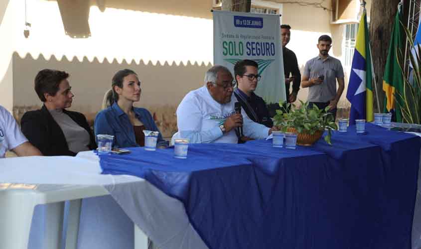 Quase 700 títulos foram entregues durante a semana Solo Seguro