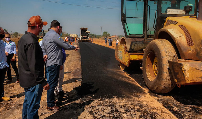 Governo avança em obra para dar trafegabilidade na RO-470, do Vale do Paraíso a Ouro Preto do Oeste