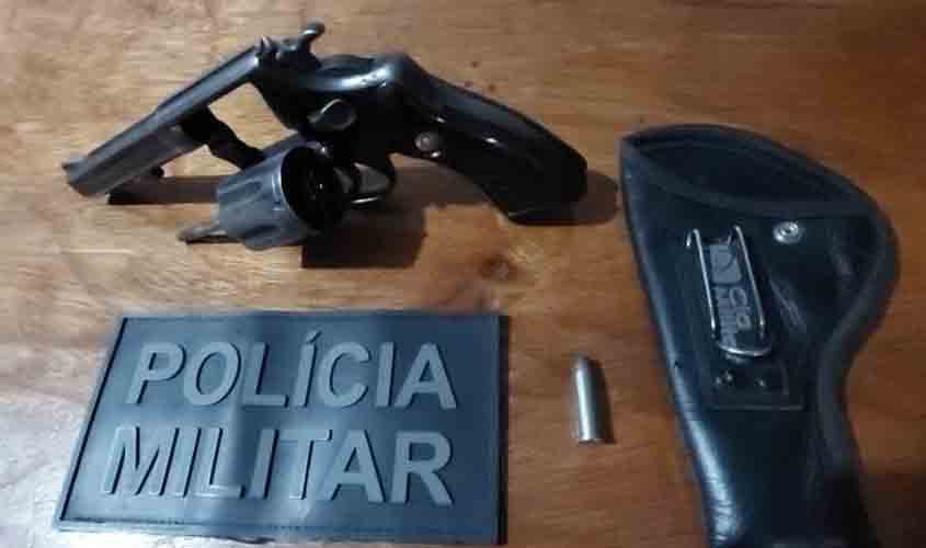 Polícia Militar prende homem que ameaçava, com arma de fogo, funcionários de uma fazenda 