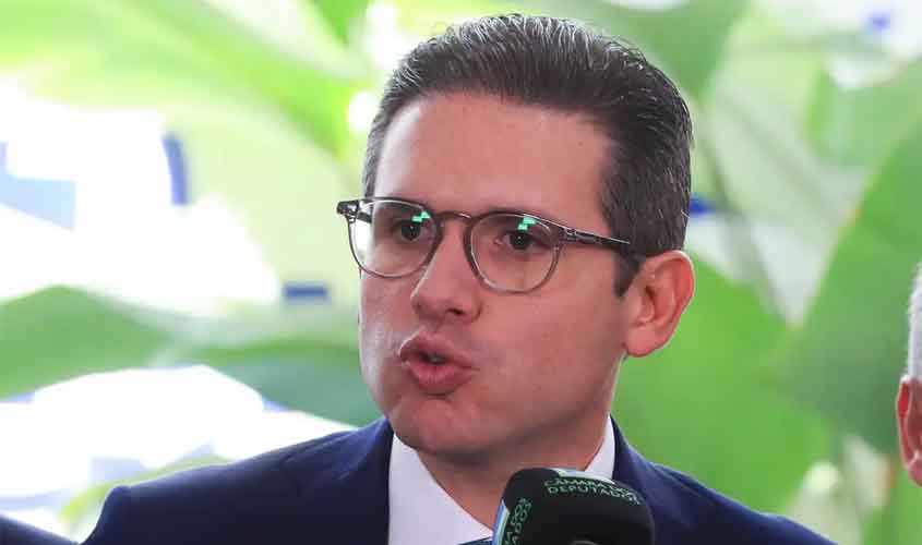 Motta pauta PEC que dificulta denúncias criminais contra parlamentares