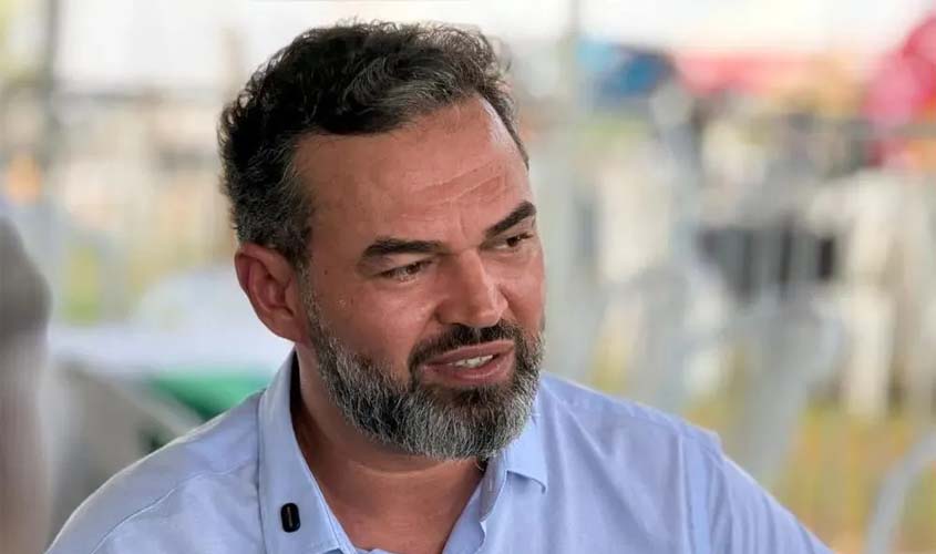 Proibido de usar ‘Bolsonaro’, Bruno Scheid manteve nome em propaganda