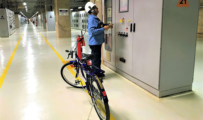 Bicicletas garantem agilidade nos trabalhos na Hidrelétrica Santo Antônio