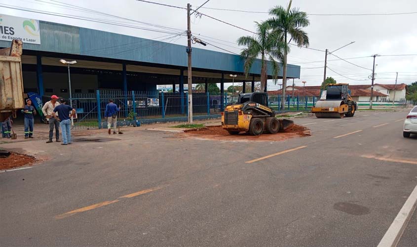 Prefeitura de Ji-Paraná alarga trecho da rua Pedro Teixeira
