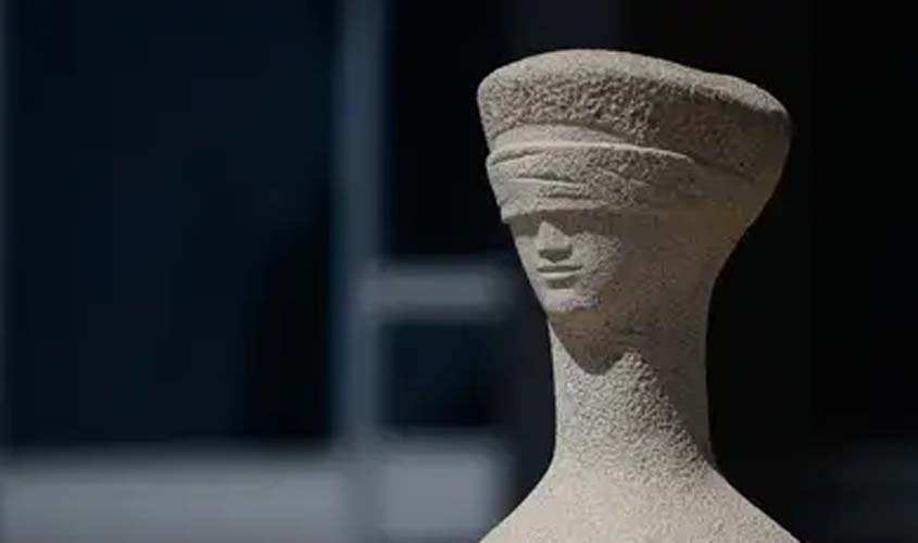 STF manda DPU defender Eduardo Bolsonaro