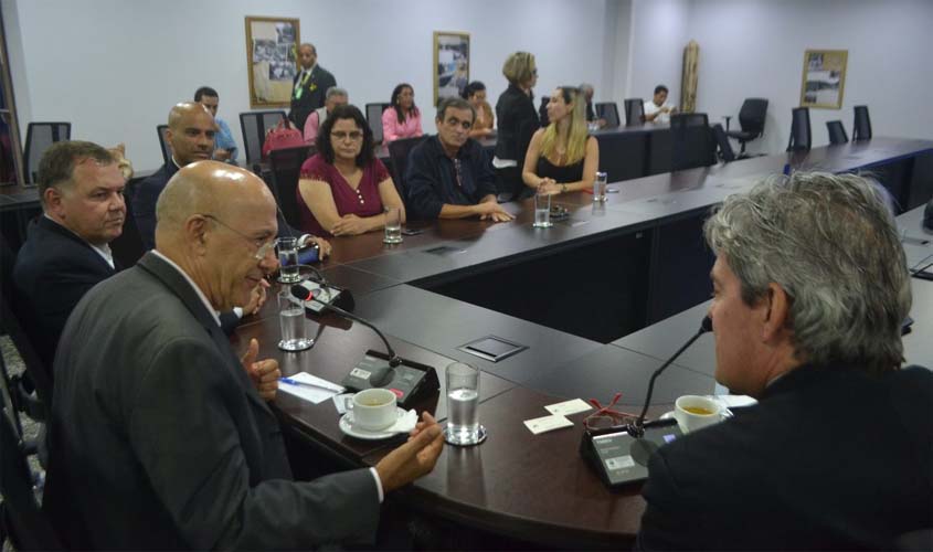 Regularização de imóveis no campo vai reduzir conflitos em Rondônia, afirma governador Confúcio Moura