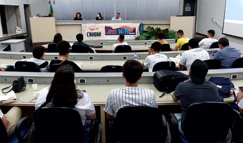 Segundo dia do CANOAR é marcado por discutir memória do jornalismo em Rondônia