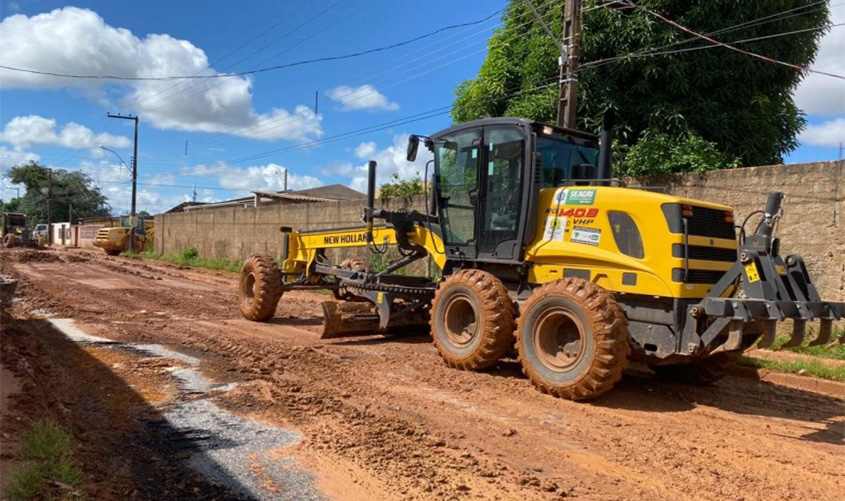 Prefeitura realiza encascalhamento de ruas no bairro Jardim Santana