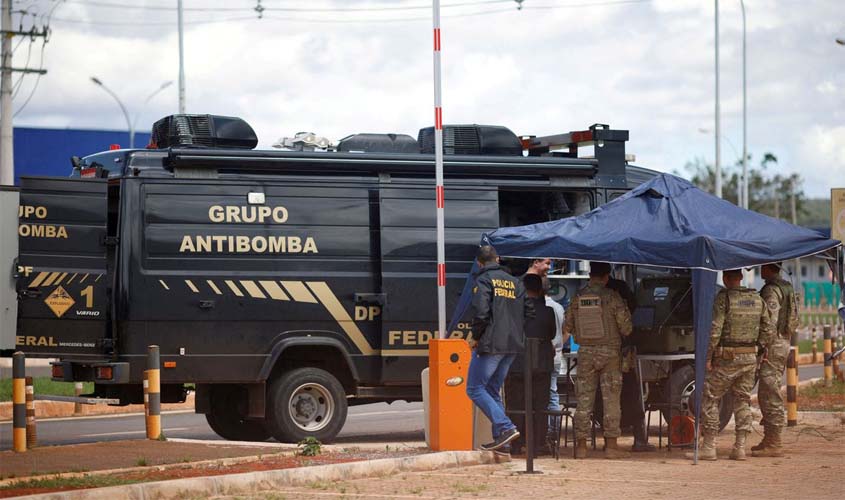 Acusado de planejar explodir bomba em Brasília se entrega à polícia